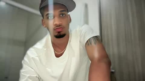 Snapshot of michael_jordanx chatting on February 28, 3:37 pm Angel online show from February 28, 3:37 pm