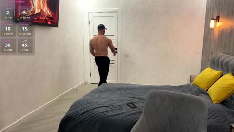 michaelbradley_for_u online show from September 14, 8:44 pm