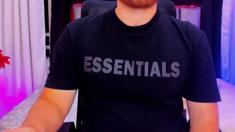 Snapshot of michaelhawtin chatting on February 10, 1:14 am Michael  Contenido explcito online show from February 10, 1:14 am