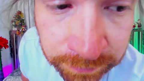 Snapshot of michaelhawtin chatting on December 12, 12:05 am Michael  Contenido explcito online show from December 12, 12:05 am