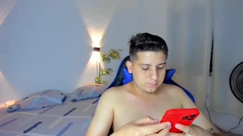 Snapshot of michaell_s chatting on October 26, 2:02 am michaell_s online show from October 26, 2:02 am