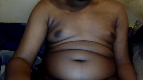 Snapshot of mickkzzx chatting on January 17, 6:36 pm mickkzzx online show from January 17, 6:36 pm