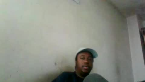 Snapshot of mickkzzx chatting on February 17, 12:38 pm mickkzzx online show from February 17, 12:38 pm