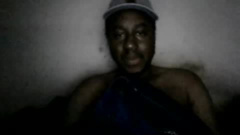 Snapshot of mickkzzx chatting on February 25, 7:03 pm mickkzzx online show from February 25, 7:03 pm