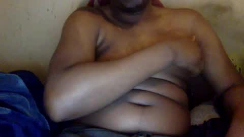 Snapshot of mickkzzx chatting on December 17, 2:33 pm mickkzzx online show from December 17, 2:33 pm