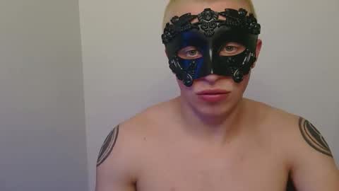 midnightmasc online show from March 28, 6:19 pm