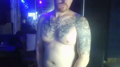 Snapshot of midtownhustler chatting on October 12, 9:31 pm midtownhustler online show from October 12, 9:31 pm