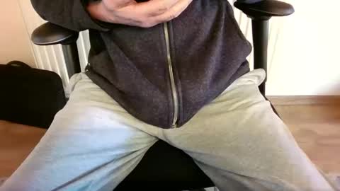 mik online show from November 20, 10:58 am