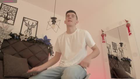 mikael online show from December 7, 11:23 pm