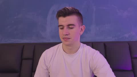 mikael online show from April 1, 4:25 am