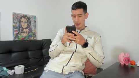 mike3xxx online show from November 11, 2:27 am