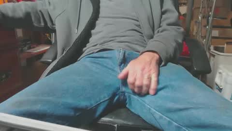 Snapshot of mike694fun chatting on January 27, 11:00 pm mike694fun online show from January 27, 11:00 pm