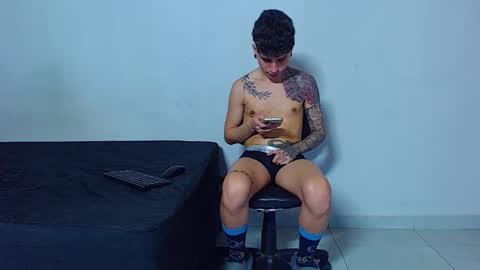 Mike IMDEPENDIENT MODEL online show from February 22, 1:51 am