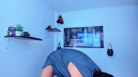 Snapshot of mike__horny chatting on February 26, 11:30 am Mike  online show from February 26, 11:30 am