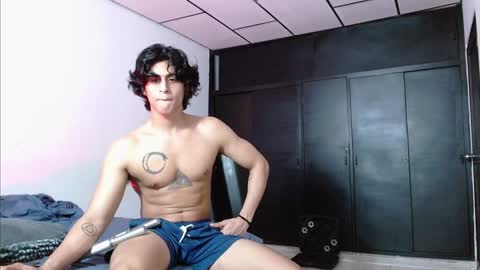 mike_d1030 online show from February 9, 2:17 am