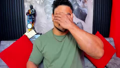   online show from December 22, 9:28 am