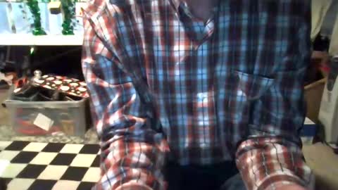 mikeb3200 online show from December 31, 4:38 am