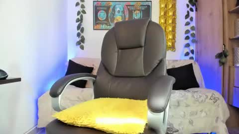 mikee_scooth online show from January 19, 3:21 pm