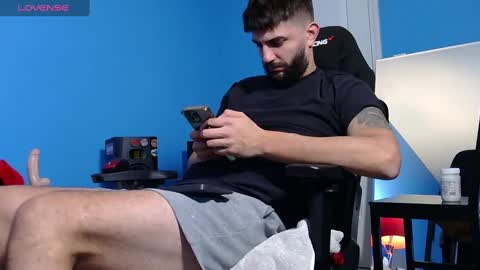 mikehawk1589 online show from March 7, 10:02 am