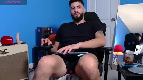 mikehawk1589 online show from March 4, 7:51 am