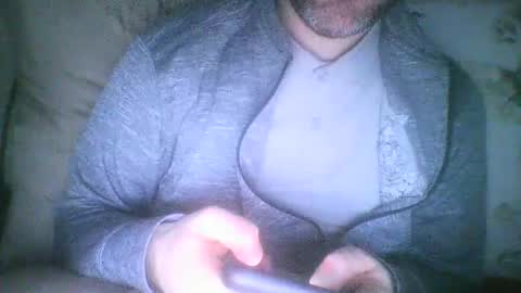 Snapshot of mikehockishuge9 chatting on January 7, 4:05 pm mikehockishuge9 online show from January 7, 4:05 pm