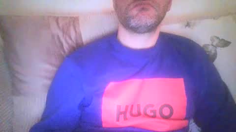 Snapshot of mikehockishuge9 chatting on February 1, 11:06 pm mikehockishuge9 online show from February 1, 11:06 pm