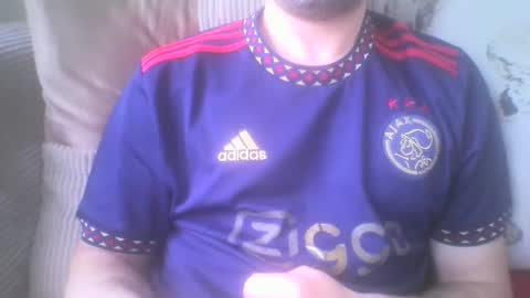 Snapshot of mikehockishuge9 chatting on January 5, 1:47 pm mikehockishuge9 online show from January 5, 1:47 pm