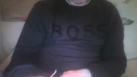 Snapshot of mikehockishuge9 chatting on February 22, 12:38 am mikehockishuge9 online show from February 22, 12:38 am