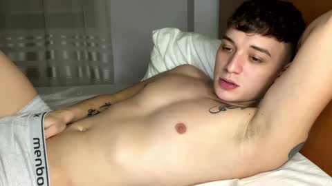 Snapshot of mikelaur chatting on December 9, 7:57 pm MikeLaur online show from December 9, 7:57 pm