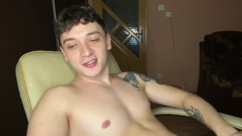 Snapshot of mikelaur chatting on March 10, 6:34 pm MikeLaur online show from March 10, 6:34 pm