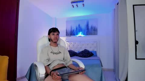 Mikhel online show from January 7, 11:21 pm