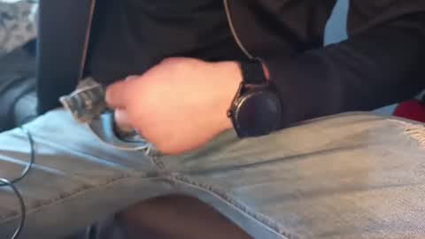 Bescior online show from March 8, 9:24 am