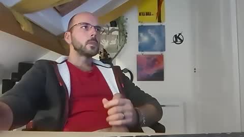 Snapshot of mikmik91 chatting on December 9, 4:29 pm mikmik91 online show from December 9, 4:29 pm