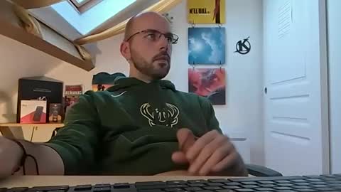 Snapshot of mikmik91 chatting on January 13, 4:08 pm mikmik91 online show from January 13, 4:08 pm