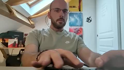 Snapshot of mikmik91 chatting on February 7, 2:58 pm mikmik91 online show from February 7, 2:58 pm