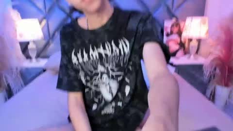 milan_lewiss online show from April 15, 1:00 pm