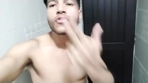 milano1130 online show from February 9, 5:40 am