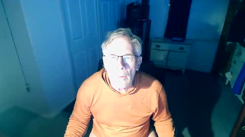 Milehi1958 online show from February 12, 11:40 am