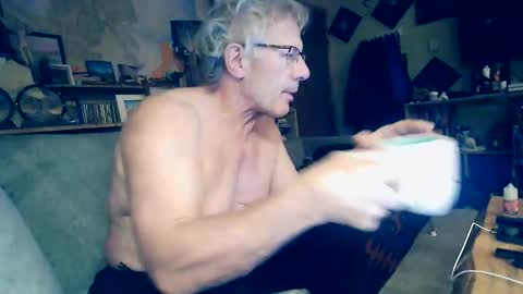 Milehi1958 online show from November 26, 11:24 am