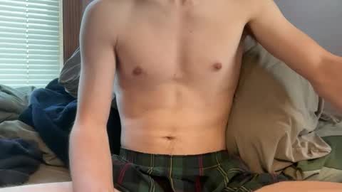 milkedboy964 online show from December 4, 8:38 pm