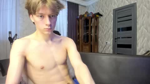 Isaac online show from February 8, 5:46 am