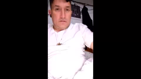 milo8223 online show from May 15, 7:38 am