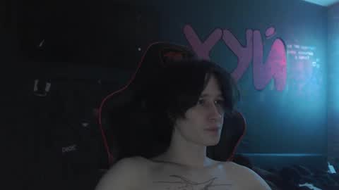 Snapshot of min1pekka chatting on September 28, 12:30 am Max online show from September 28, 12:30 am