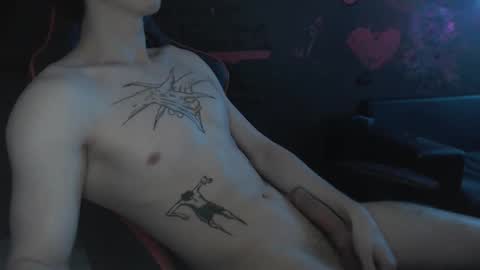 Snapshot of min1pekka chatting on October 14, 1:12 am Max online show from October 14, 1:12 am