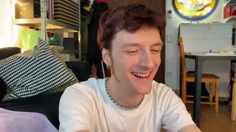 Snapshot of mindly chatting on January 22, 2:03 pm Mindly online show from January 22, 2:03 pm