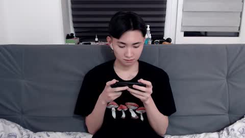              online show from February 7, 10:20 pm