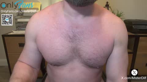 Snapshot of mister_dilf chatting on January 29, 12:33 am MISTER DILF  online show from January 29, 12:33 am