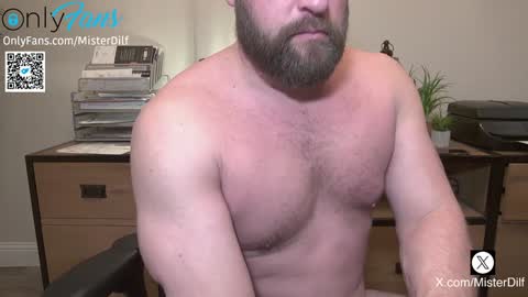 Snapshot of mister_dilf chatting on December 25, 6:41 pm MISTER DILF  online show from December 25, 6:41 pm