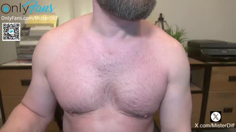 Snapshot of mister_dilf chatting on January 10, 4:09 pm MISTER DILF  online show from January 10, 4:09 pm