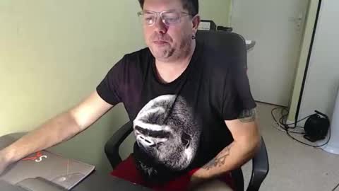 Snapshot of mistercoeur1 chatting on November 1, 8:40 am mistercoeur online show from November 1, 8:40 am